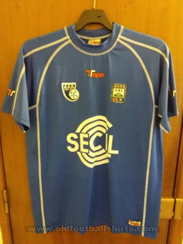 Leiria Away football shirt 2001 - 2002