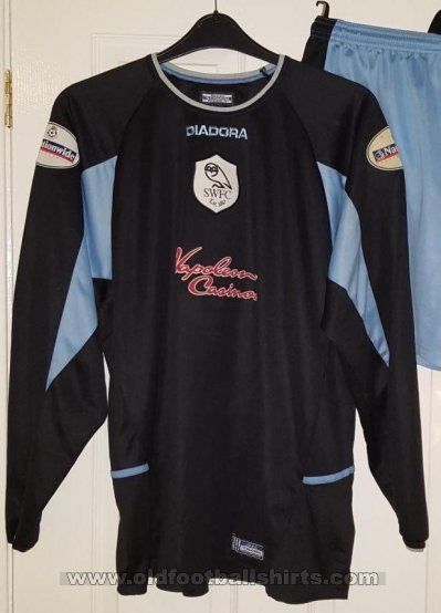 Sheffield Wednesday Goalkeeper football shirt 2003 - 2005