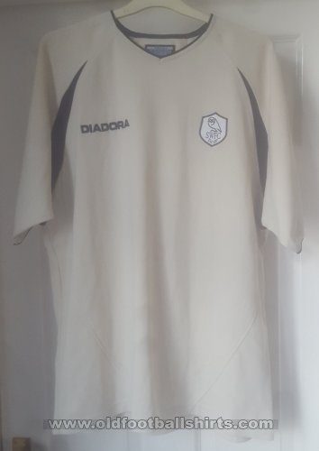Sheffield Wednesday Training/Leisure football shirt 2003 - 2004