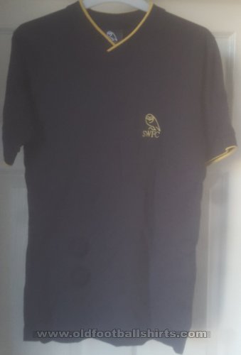 Sheffield Wednesday Training/Leisure football shirt (unknown year)