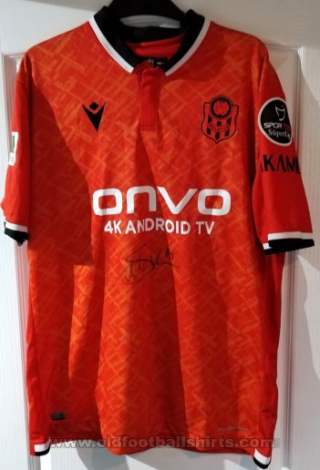 Yeni Malatyaspor Third football shirt 2021 - 2022