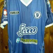 San Martín de Burzaco Home football shirt 2017 sponsored by Secco
