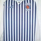 Home football shirt 2001 - 2002