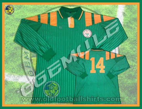 Toprak Mahsulleri Ofisi  Home football shirt (unknown year)