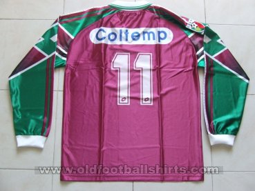 Estrela da Amadora Home football shirt 2004 - 2005