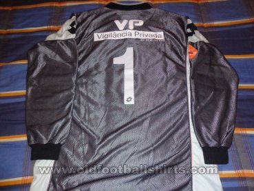Estrela da Amadora Home football shirt 2004 - 2005