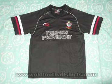 Southampton Unknown shirt type 2002 - ?