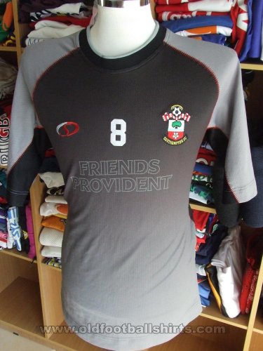 Southampton Training/Leisure football shirt (unknown year)