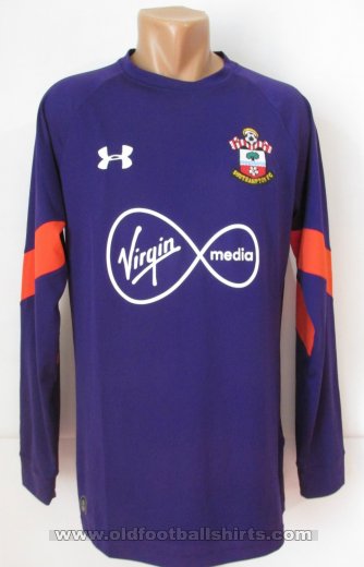 Southampton Goalkeeper football shirt 2016 - 2017
