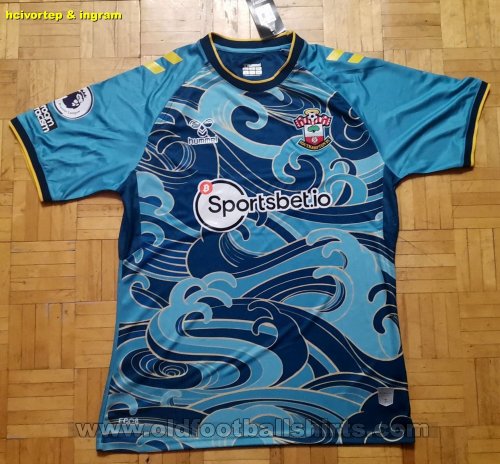 Southampton Away baju bolasepak 2022 - 2023