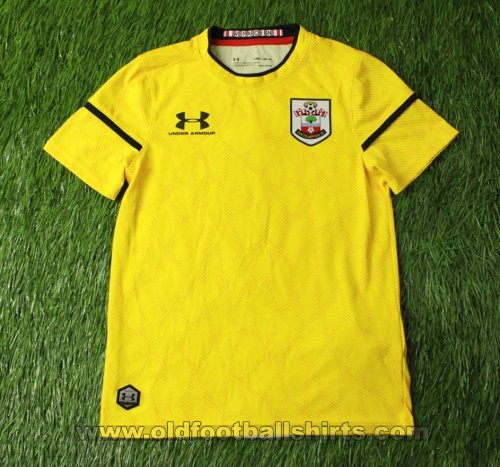 Southampton Goalkeeper football shirt 2020 - 2021