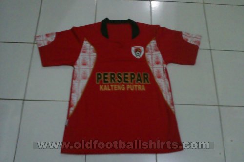 Persepar Palangkaraya Home football shirt 2013