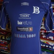 Home football shirt (unknown year)