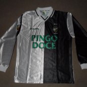 Third baju bolasepak 1999 - 2000