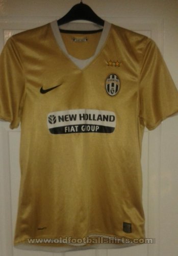 Juventus Away football shirt 2008 - 2010