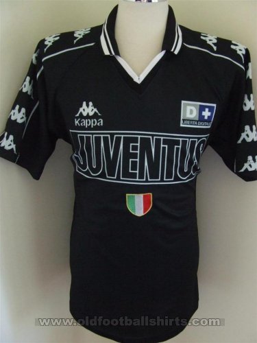 Juventus Training/Leisure football shirt 2000 - 2003