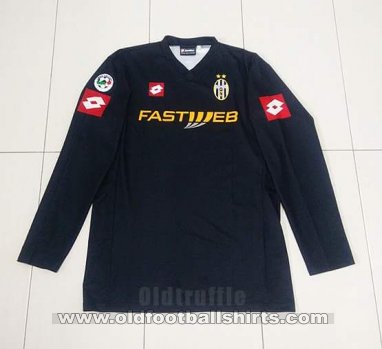 Juventus Fora camisa de futebol 2001 - 2002