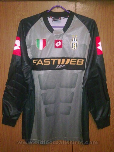 Juventus Goalkeeper football shirt 2002 - 2003