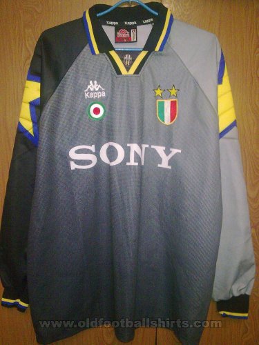 Juventus Goalkeeper football shirt 1995 - 1996