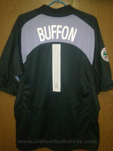 Juventus Goalkeeper football shirt 2004 - 2005