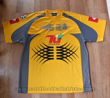 Juventus Goleiro camisa de futebol 2001 - 2002