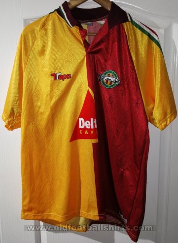 Campomaiorense Home football shirt (unknown year)