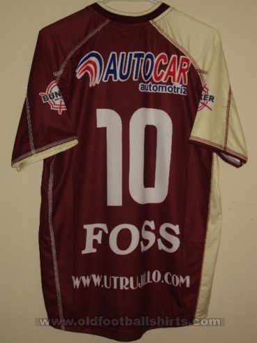 Universitario de Trujillo Home football shirt (unknown year)