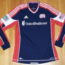 New England Revolution Home camisa de futebol 2012 - 2013 sponsored by UHC