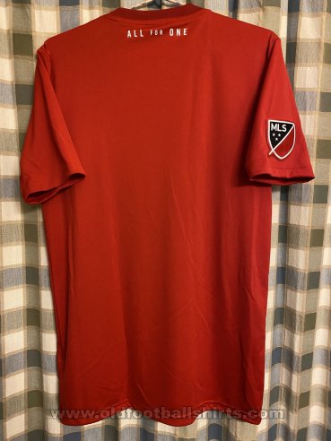 Toronto FC Home football shirt 2019 - 2020