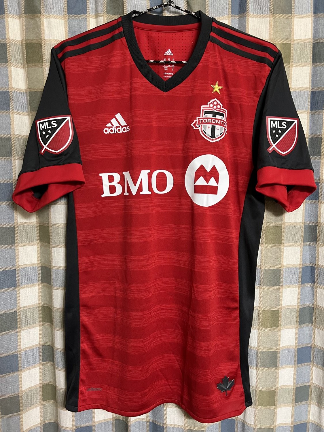 Toronto FC Home football shirt 2017 2018. Sponsored by BMO