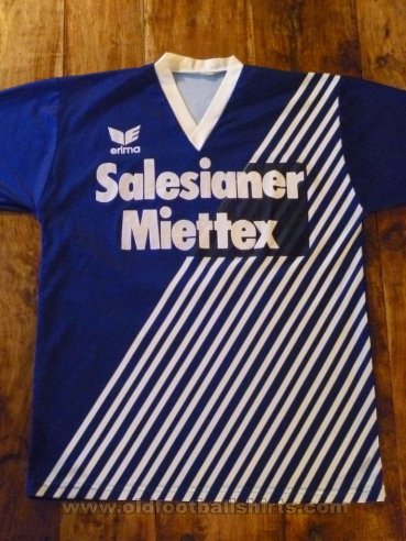 FC Blau-Weiss Linz Home football shirt (unknown year)