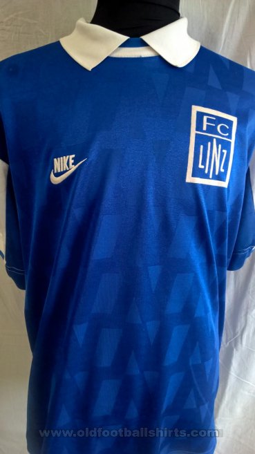 FC Blau-Weiss Linz Home football shirt 1996 - 1997