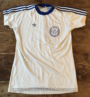 FC Blau-Weiss Linz Home futbol forması 1975 - 1976