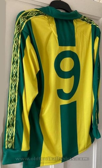 West Bromwich Albion Retro Replicas football shirt 1977 - 1982