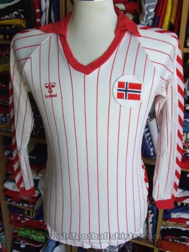 Norway Away football shirt 1983