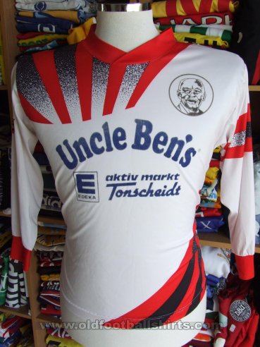 Tura 88 Duisburg  Home football shirt (unknown year)
