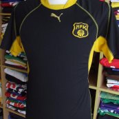 Away football shirt (unknown year)