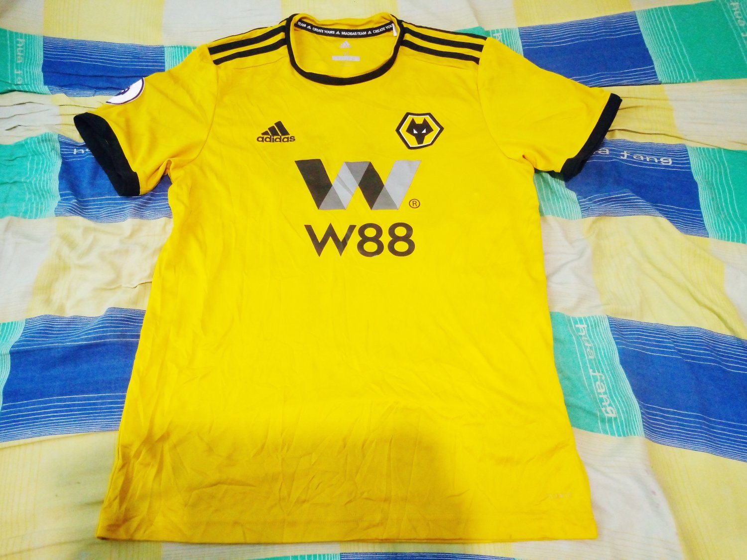 UNIFORME DE FUTBOL WOLVERHAMPTON TERCERO 2021