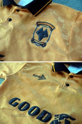 Wolverhampton Wanderers Home חולצת כדורגל 1990