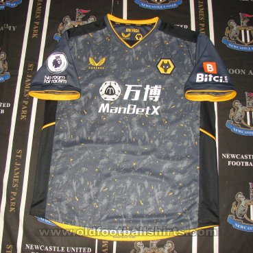 Wolverhampton Wanderers Away football shirt 2021 - 2022