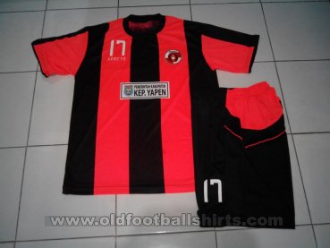 Perseru Serui Home football shirt 2014