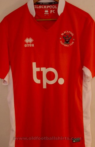 Blackpool Home football shirt 2016 - 2017
