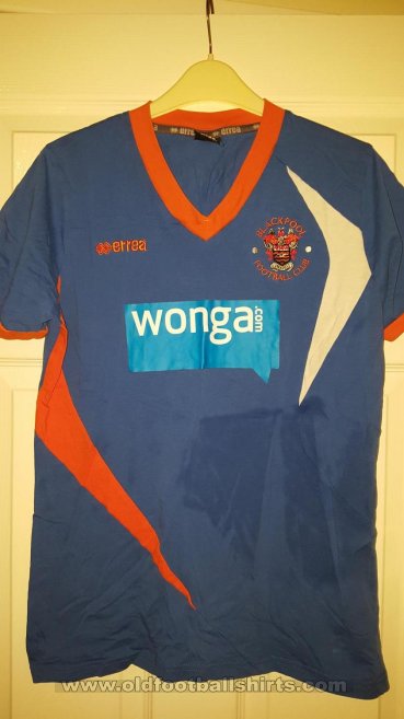 Blackpool Training/Leisure football shirt 2013 - 2015