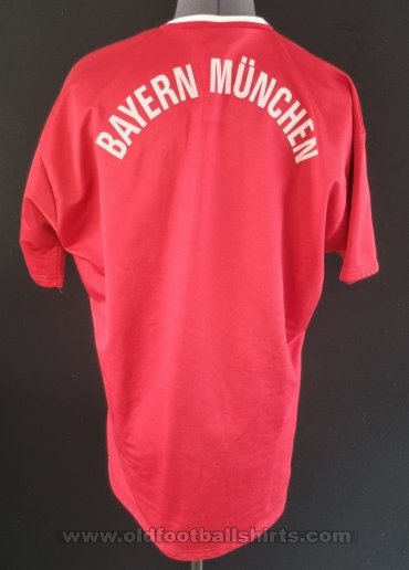 Bayern Munich II Home football shirt (unknown year)