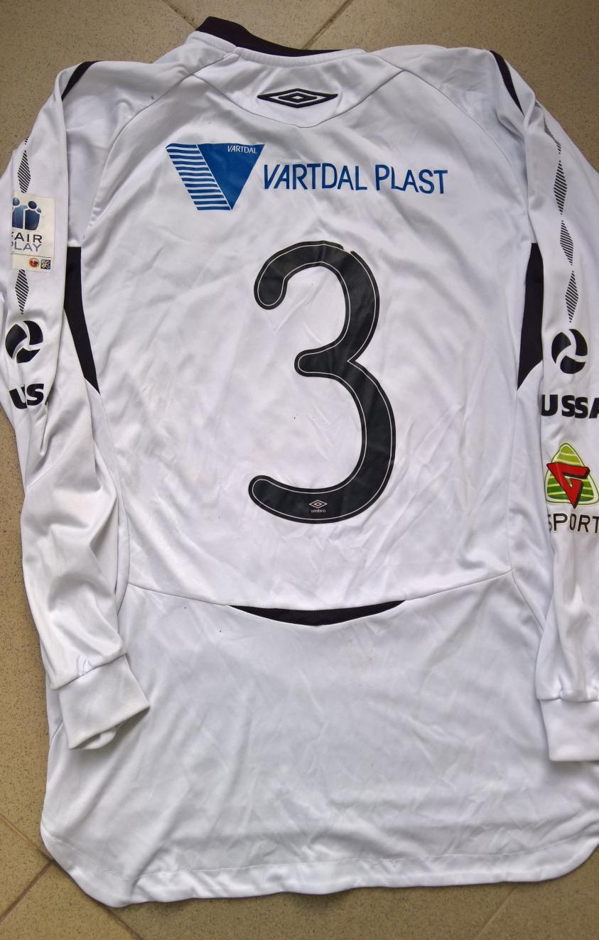 Maillot De Foot Vintage Umbro Orsta IL (Norvège) - Taille L