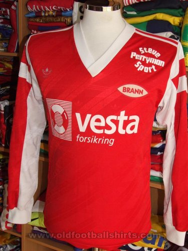 Brann Bergen Home football shirt 1976