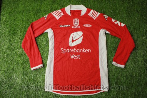 Brann Bergen Home football shirt 2009 - 2010