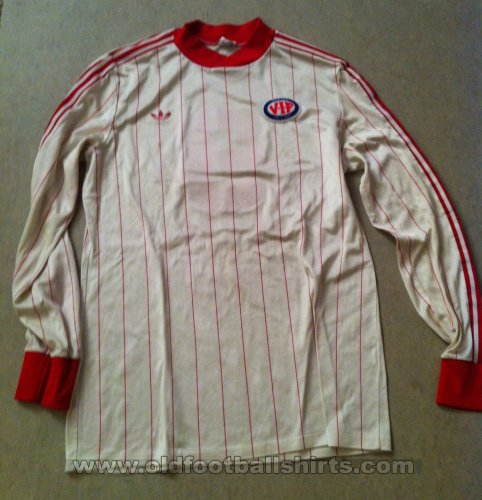 Vålerenga Away football shirt 1982