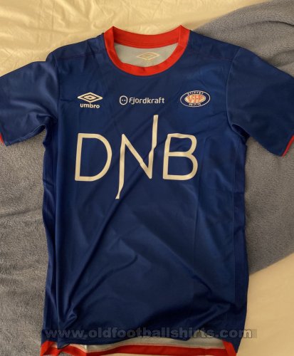 Vålerenga Home football shirt 2019