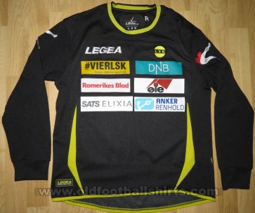 Lillestrøm Training/Leisure football shirt (unknown year)